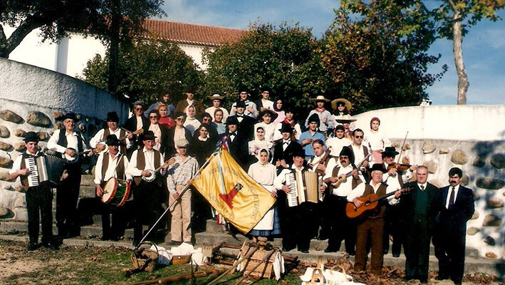 Rancho Folclórico Flores de Serpins