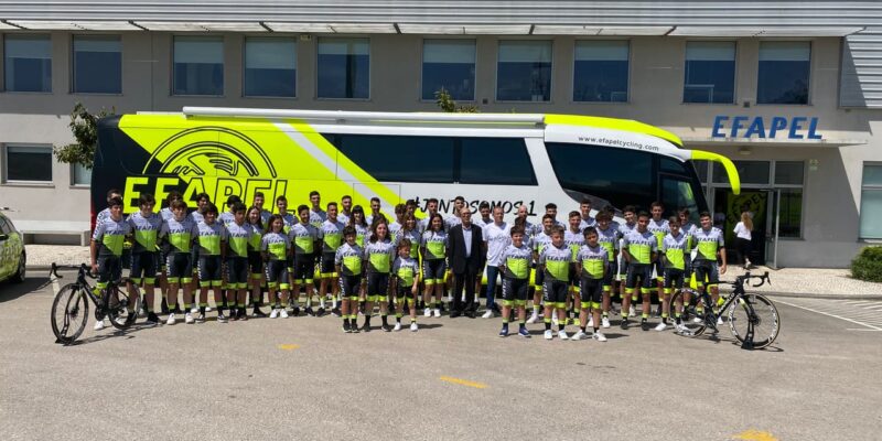 Família Efapel Cycling junta-se em Serpins